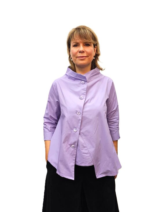 Asimetriska  kokvilnas blūze ar stāvapkakli | gaiši violeta